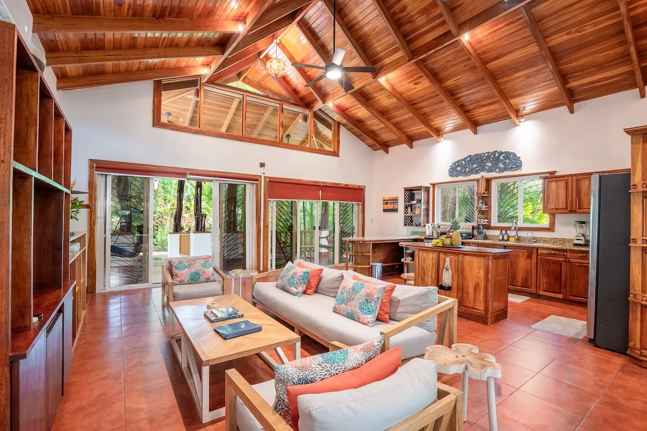Casa Oso, inside